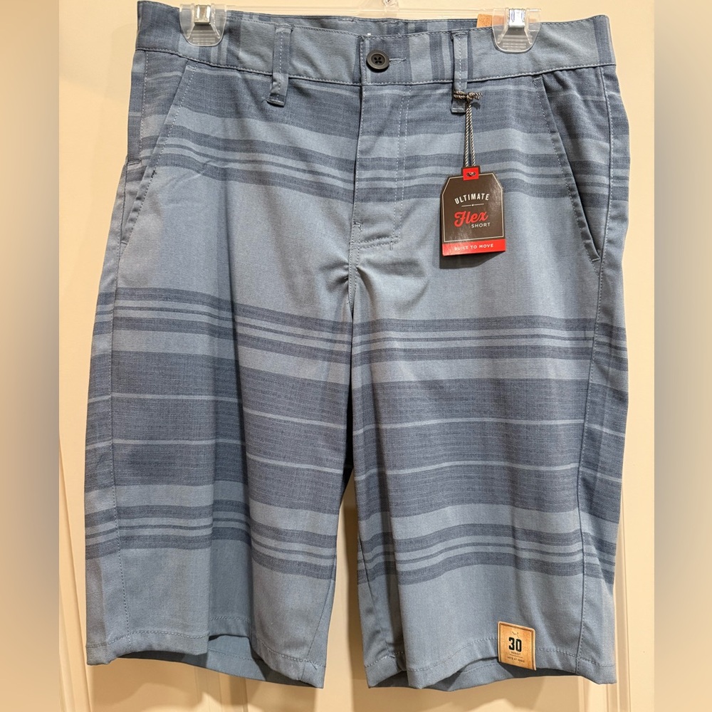 NWT Urban Pipeline Men's Blue Striped Shorts